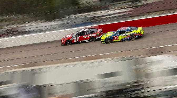 Featured Image for Late caution, pit trouble foil Ryan Blaney’s bid for Darlington victory