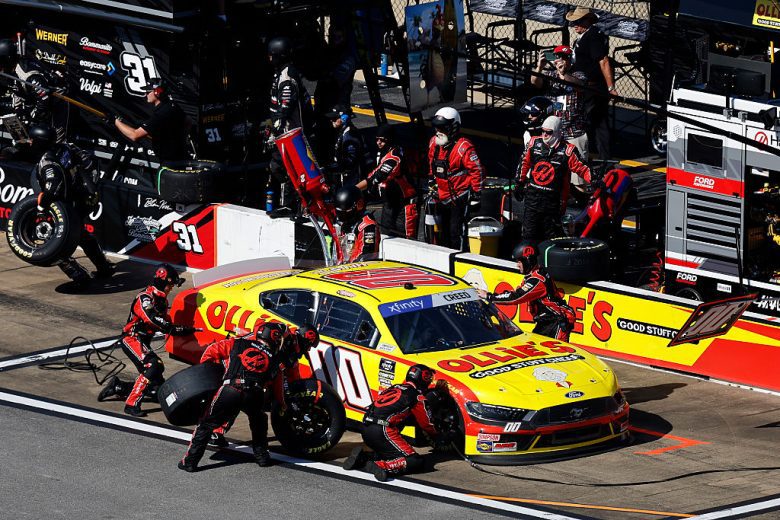 Sheldon Creed pits at Talladega.