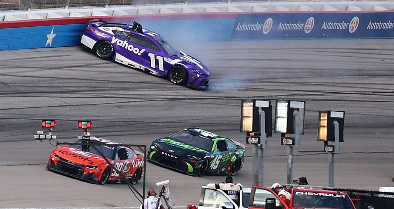 hamlin spins at texas motor speedway