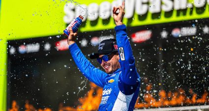 Larson a super-sub in Texas, grabs Xfinity win in double OT