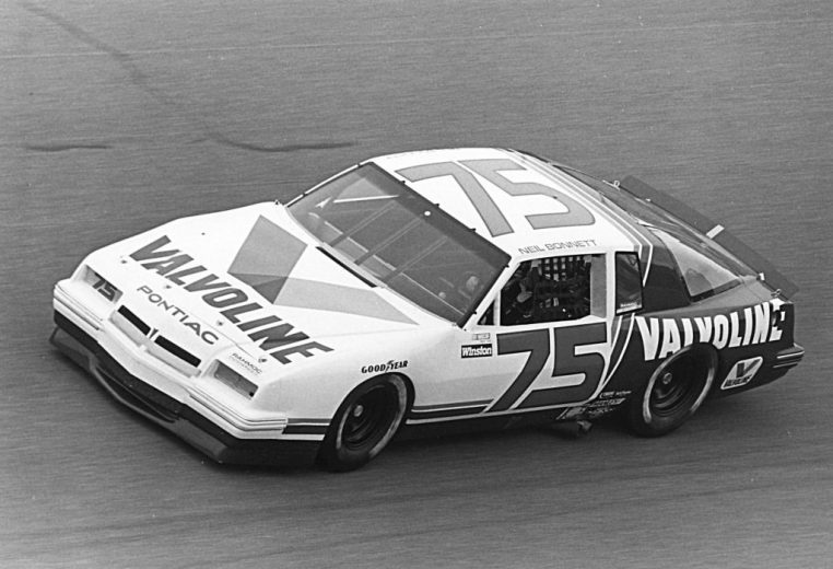 Neil Bonnett races in the No. 75 Pontiac.