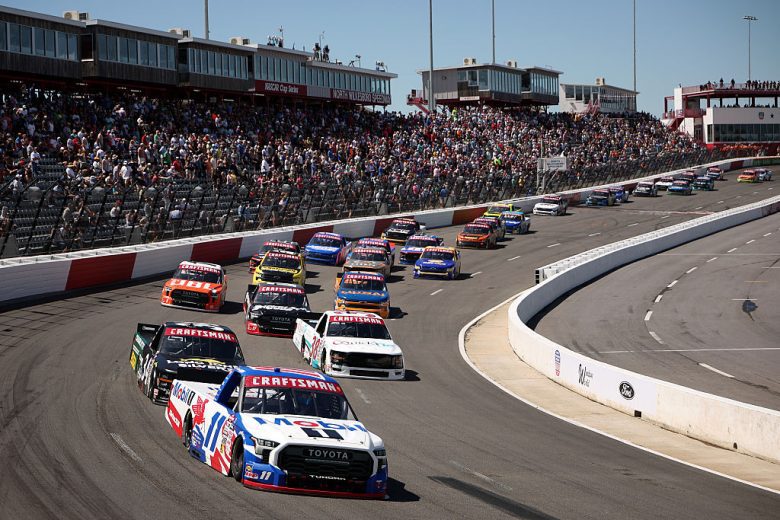 A general view of racing at North Wilkesboro.