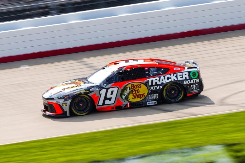 Chase Briscoe drives at Nashville.