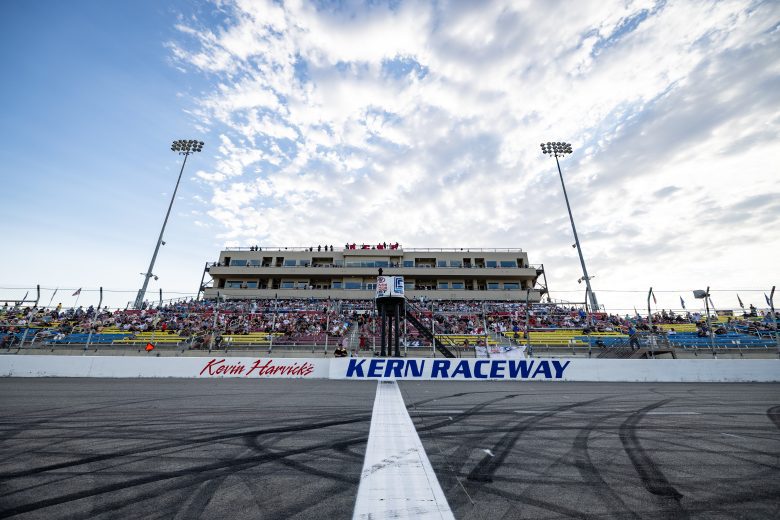 Kern Raceway Kevin and Keelan Harvick race Late Models together for the first time ...