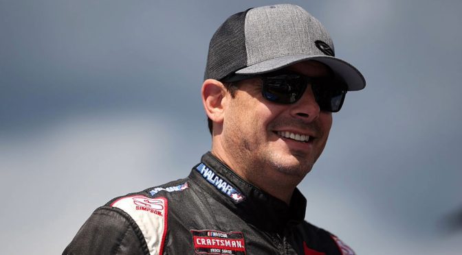 Stewart Friesen walks unassisted for first time since dirt modified crash