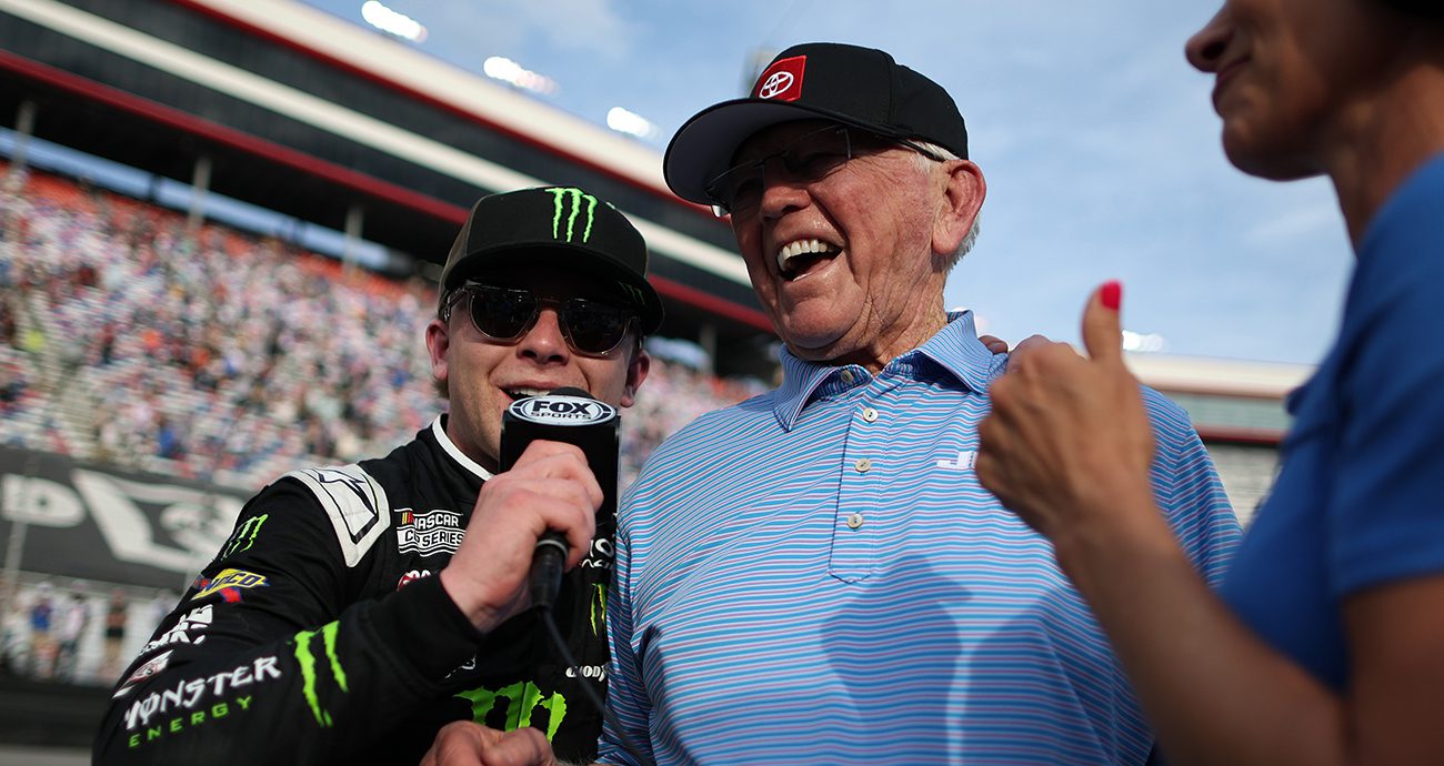 ty gibbs and joe gibbs at bristol