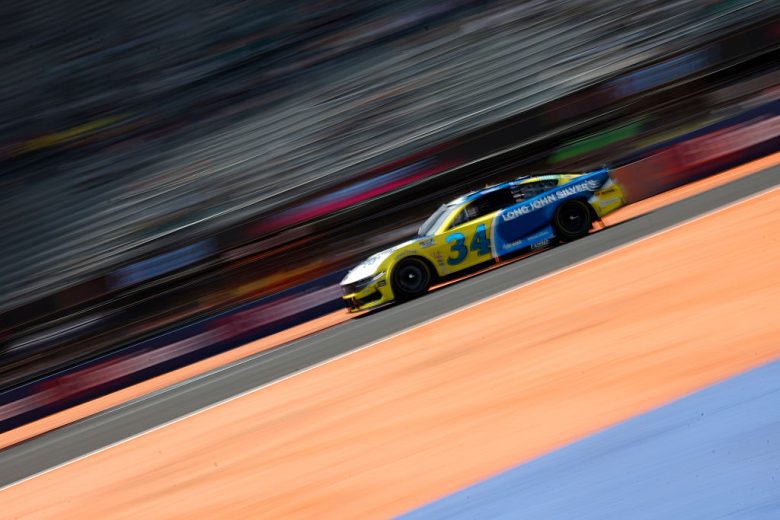Todd Gilliland drives in Mexico City.