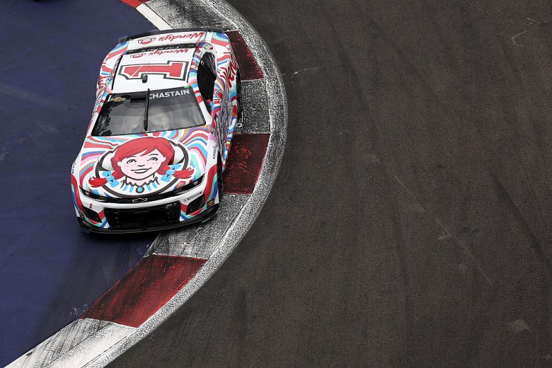 Ross Chastain drives in Mexico City.