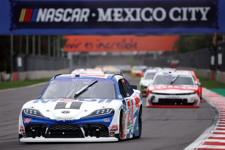 Christopher Bell drives in Mexico City.