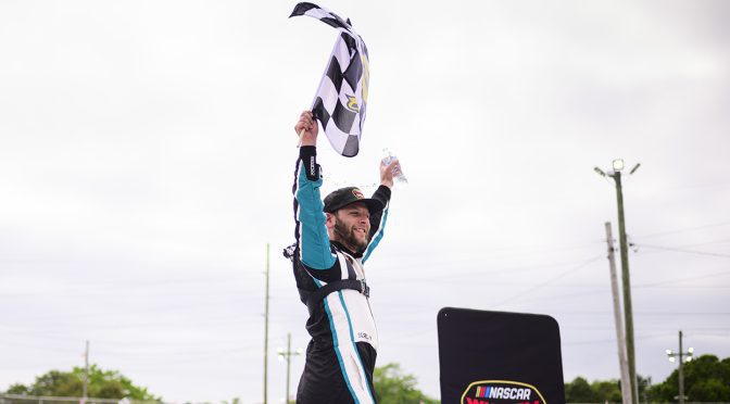 Featured Image for Justin Bonsignore scores record-breaking 12th Riverhead victory on Whelen Modified Tour