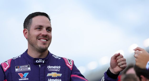 NASCAR Insights: Alex Bowman the teammate everyone wants leaving EchoPark