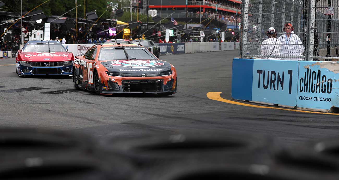 Shane van Gisbergen's No. 16 rounds a turn in the 2024 Chicago Street Race