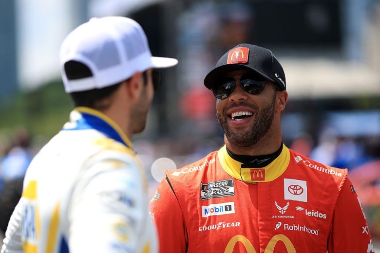 Chase Elliott and Bubba Wallace talk at Chicago.