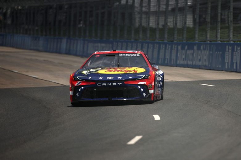 Chase Briscoe drives at Chicago.