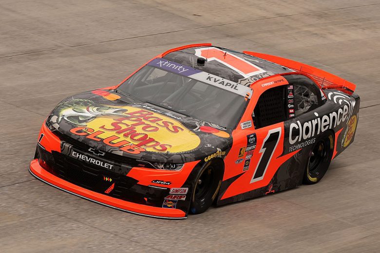 Carson Kvapil drives at Dover.