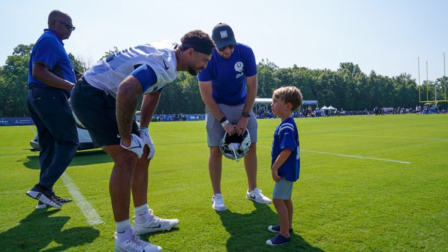 Chase Briscoe and his family visit the Indianapolis Colts.