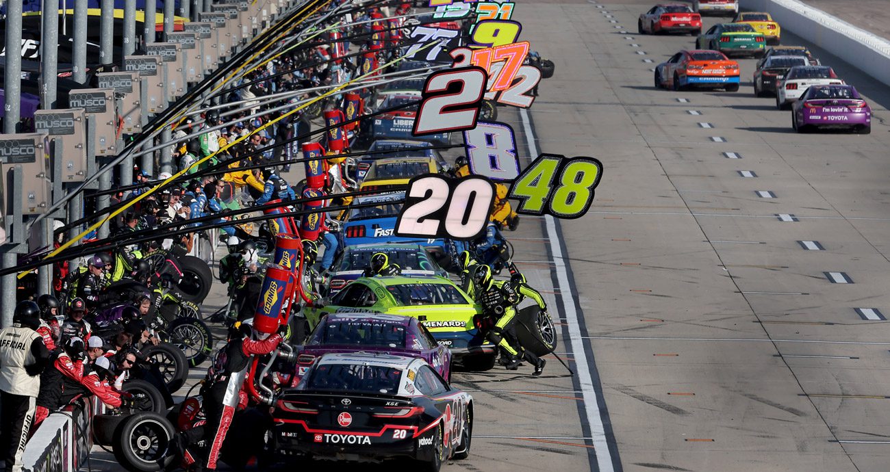 NASCAR Cup Series pit stops at Iowa.