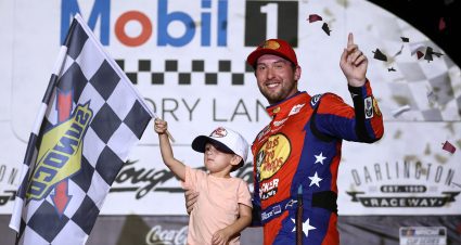 Chase Briscoe wins back-to-back Southern 500s, clinches Round of 12 spot