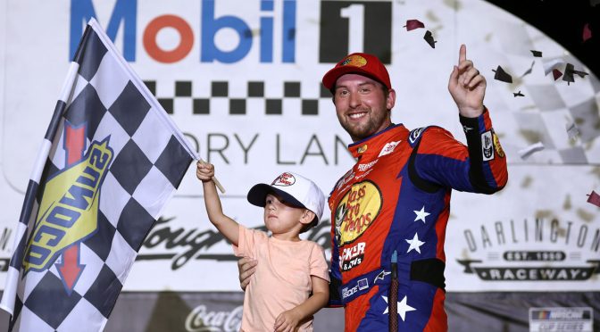 Featured Image for Chase Briscoe wins back-to-back Southern 500s, clinches Round of 12 spot