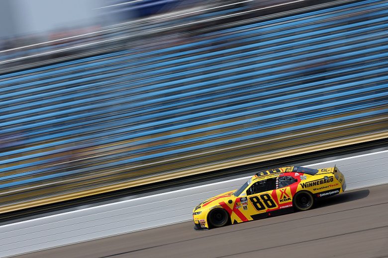 Connor Zilisch drives at Iowa.