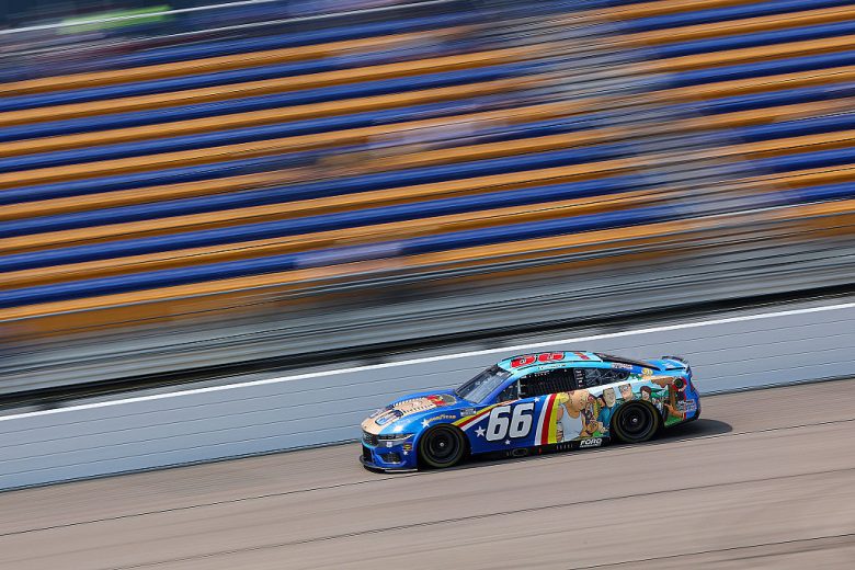 Joey Gase drives at Iowa.