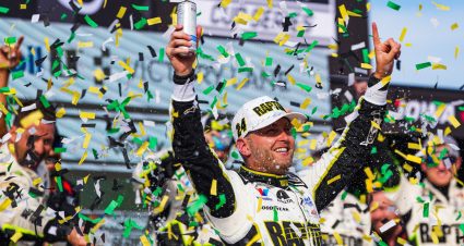 Every last drop: Byron stretches fuel for Iowa Cup Series win