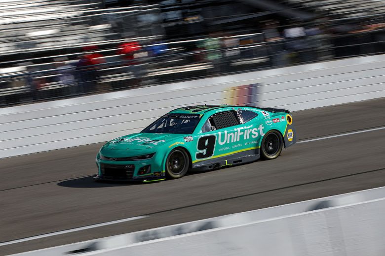 Chase Elliott drives at Richmond.