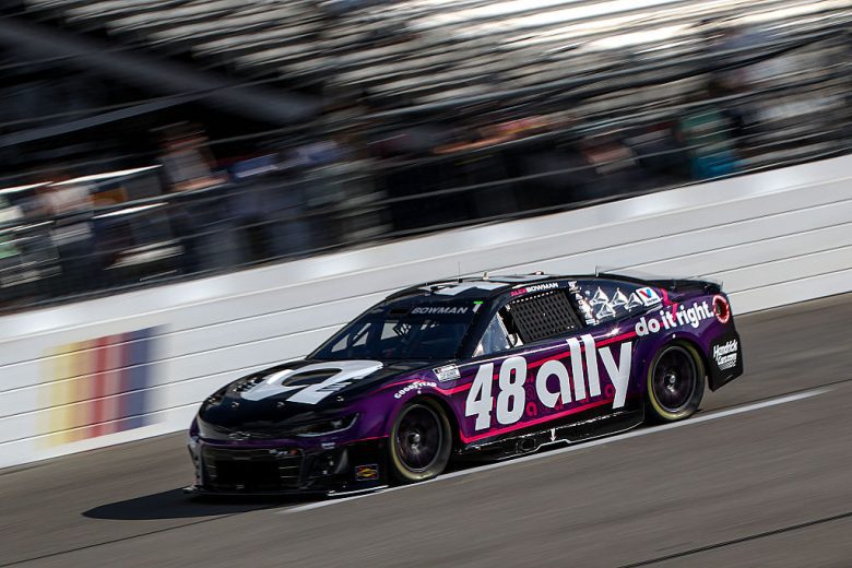 Alex Bowman drives at Richmond.