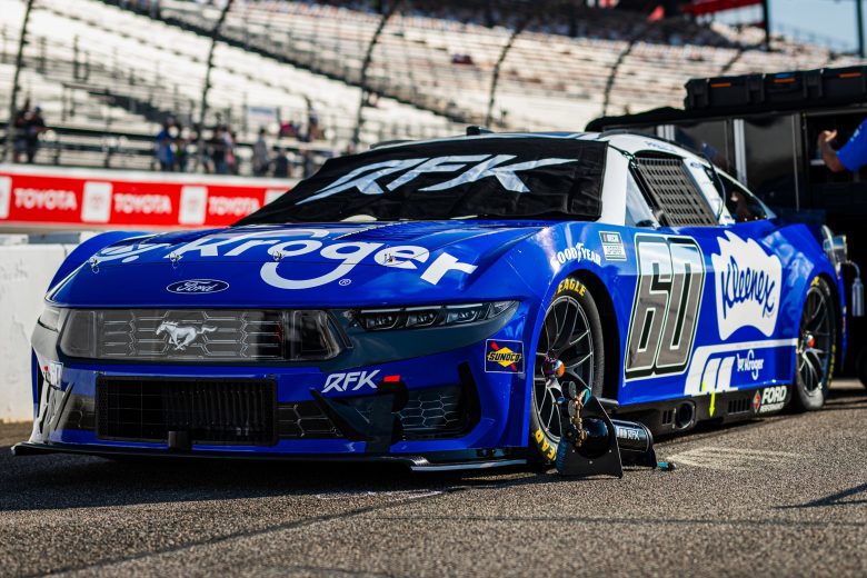 Ryan Preece's car on the grid at Richmond.