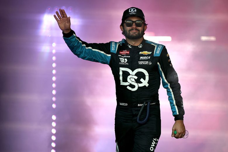 Bayley Currey waves to fans at Richmond.