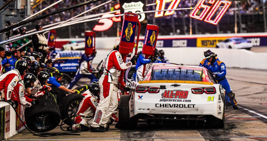 William Byron makes a pit stop during the Southern 500 at Darlington.