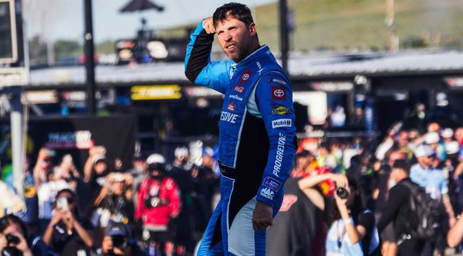 Denny Hamlin’s late surge sews up fifth win of season, Round of 12 playoff spot