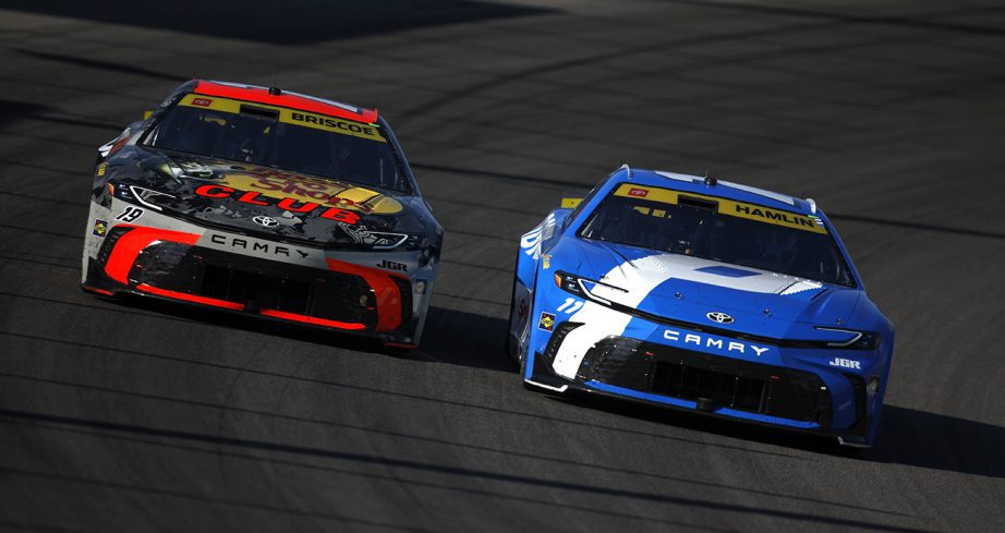 Denny Hamlin races Chase Briscoe at Gateway.