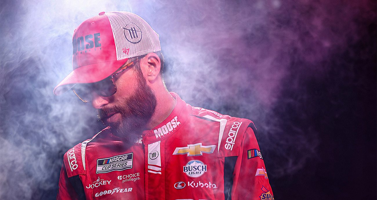 news-1300-690 Ross Chastain enters driver introductions through smoke.