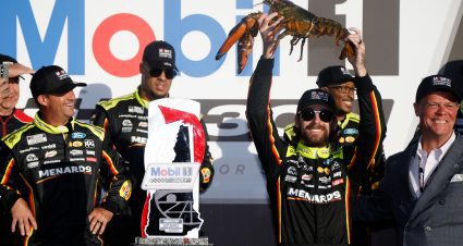 Ryan Blaney holds off Josh Berry, clinches Round of 8 spot with Loudon win