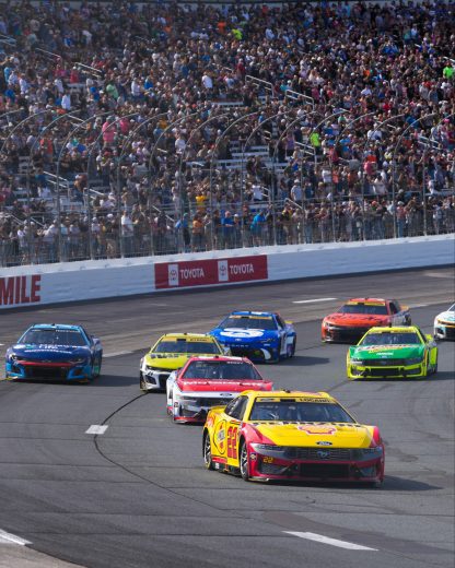 cup cars race at new hampshire