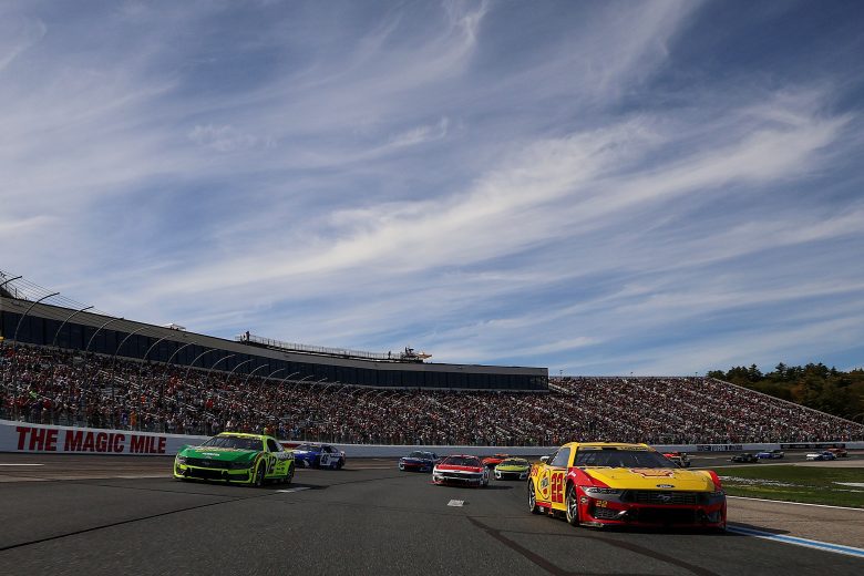 cup cars during pace laps