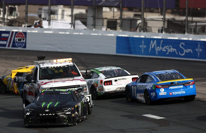hamlin passes by a spun gibbs