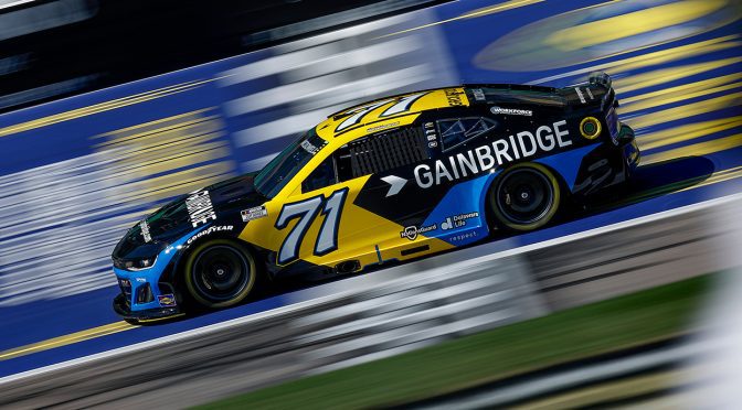 Featured Image for Two crew chiefs ejected from Kansas after multiple failures in pre-race inspection