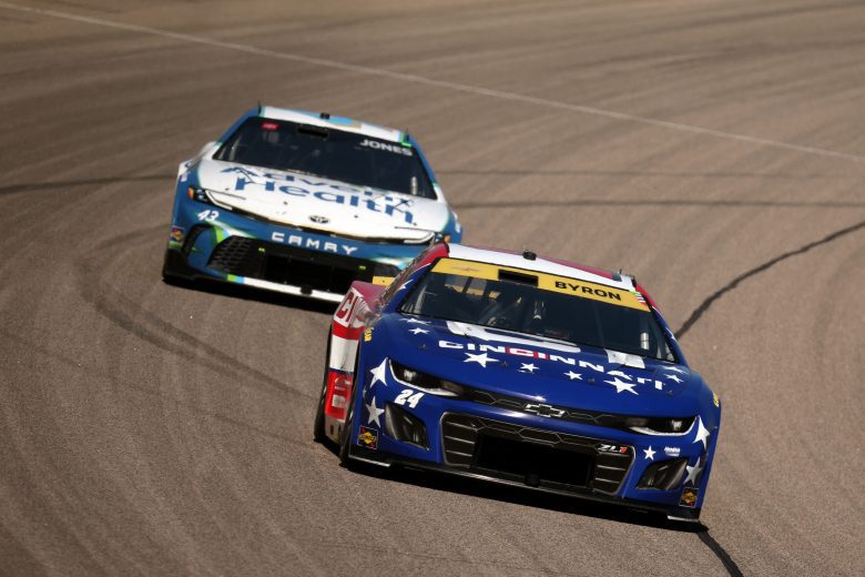 William Byron and Erik Jones race at Kansas.