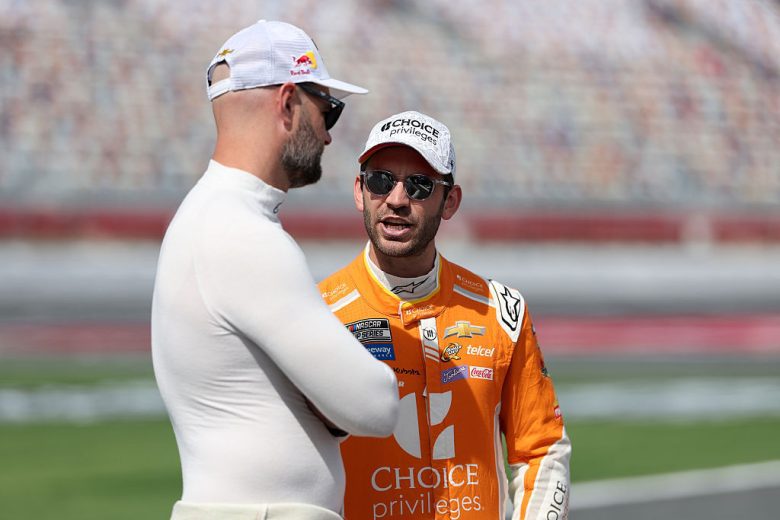 Shane van Gisbergen and Daniel Suárez talk at Charlotte Roval.
