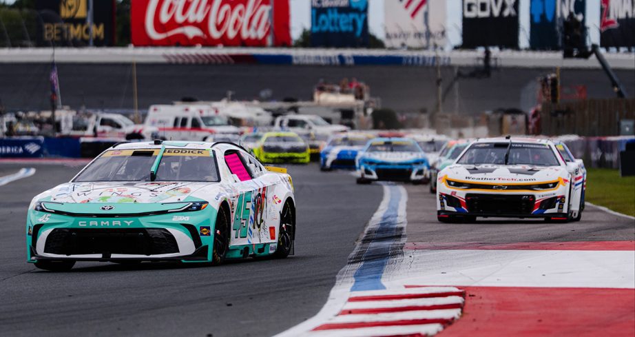 Tyler Reddick leads the field in the race.