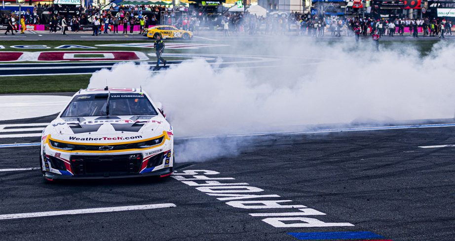 Shane van Gisbergen does a burnout.