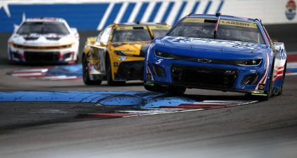 Playoff Pulse: Larson, Bell make Roval strides, springboard into Round of 8