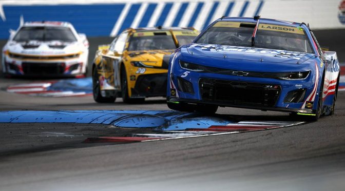 Playoff Pulse: Larson, Bell make Roval strides, springboard into Round of 8