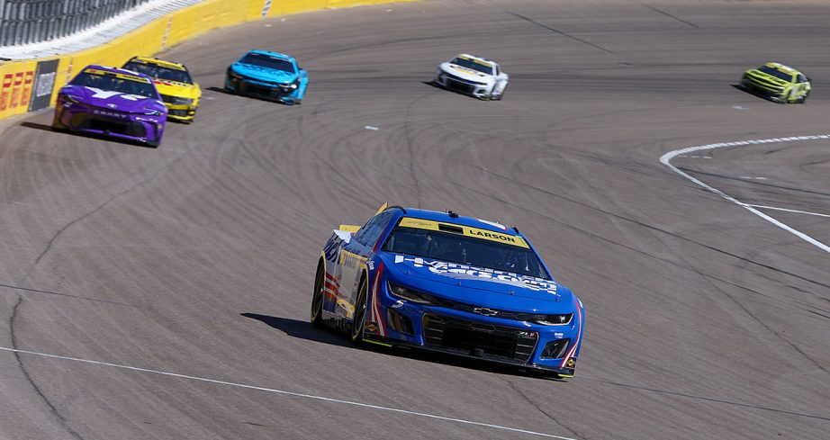 larson drives at vegas