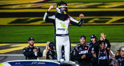 Almirola holds off Zilisch for thrilling Xfinity Series win at Las Vegas
