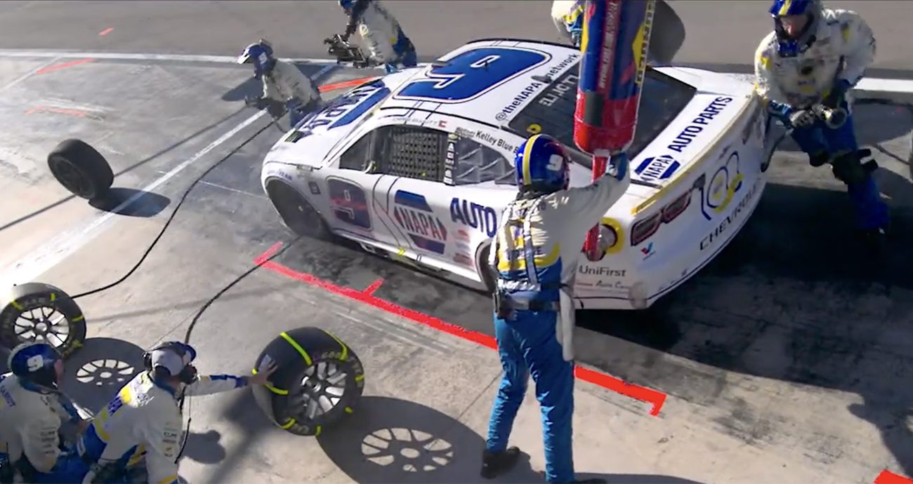 Elliott receives penalty for uncontrolled tire on pit road | NASCAR