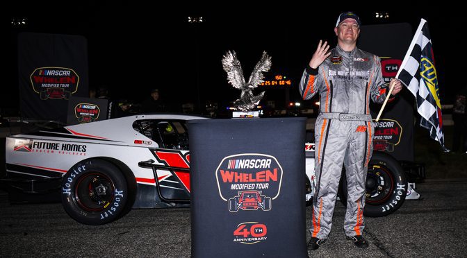 Featured image for Ron Silk dominates at Thompson, earns 30th NASCAR Whelen Modified Tour victory