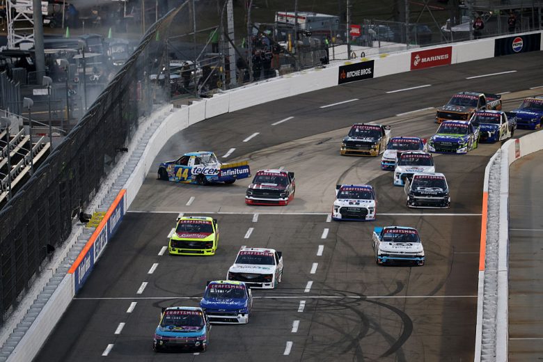 A general view of racing at Martinsville.